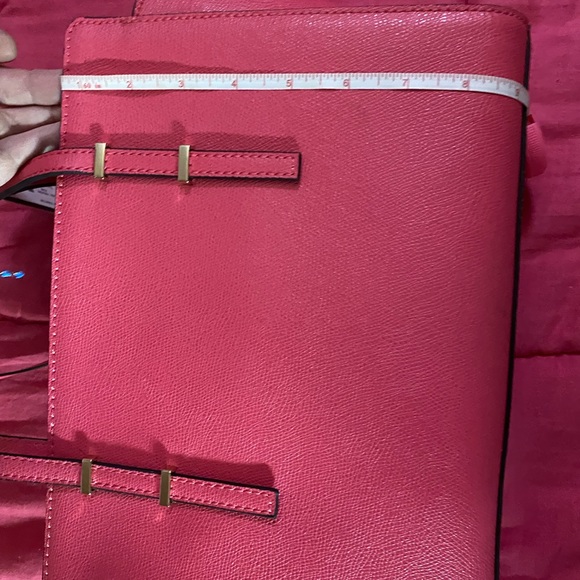 GUESS Purse ….BEAUTIFUL passion pink rose coloured purse with Gold detailing - Picture 11 of 12